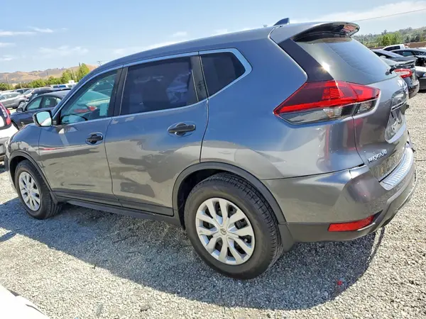 KNMAT2MT8JP512495 2018 NISSAN ROGUE - Image 2