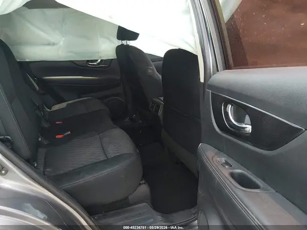 KNMAT2MT8JP521469 2018 NISSAN ROGUE - Image 8