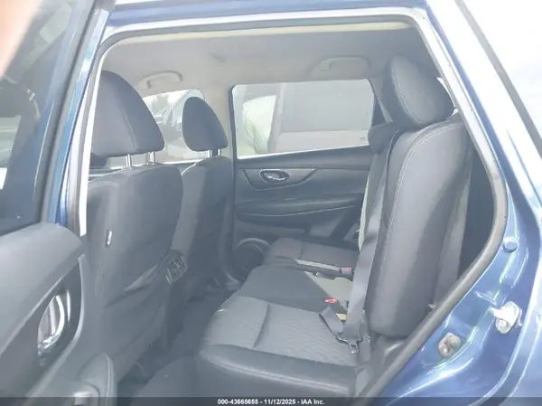 KNMAT2MT8JP527823 2018 NISSAN ROGUE - Image 8