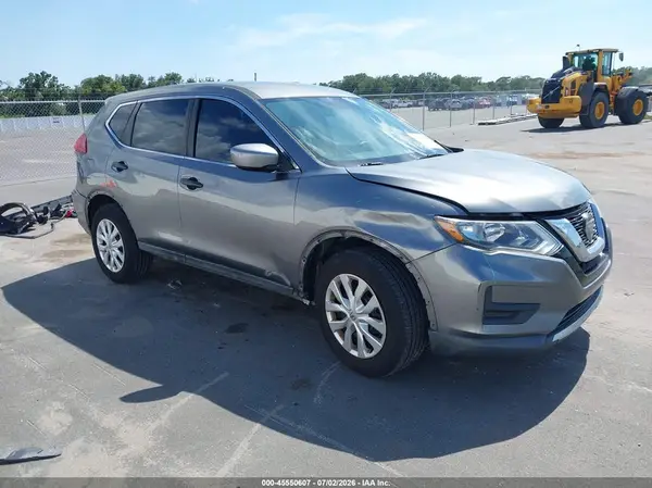 KNMAT2MT8JP529197 2018 NISSAN ROGUE - Image 1