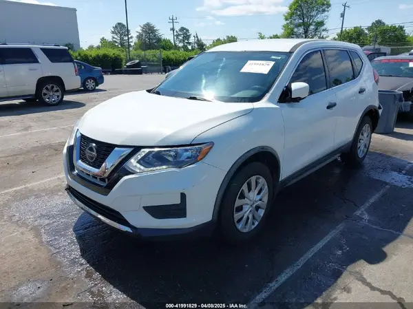KNMAT2MT8JP529958 2018 NISSAN ROGUE - Image 2
