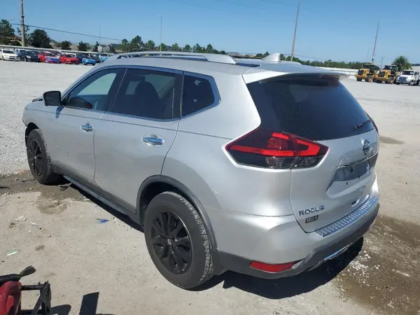 KNMAT2MT8JP531709 2018 NISSAN ROGUE - Image 2