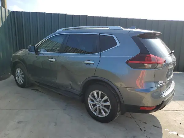 KNMAT2MT8JP532083 2018 NISSAN ROGUE - Image 2
