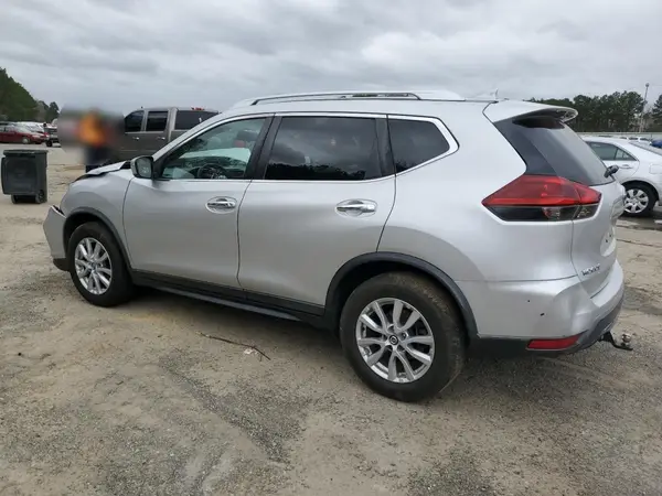 KNMAT2MT8JP533184 2018 NISSAN ROGUE - Image 2