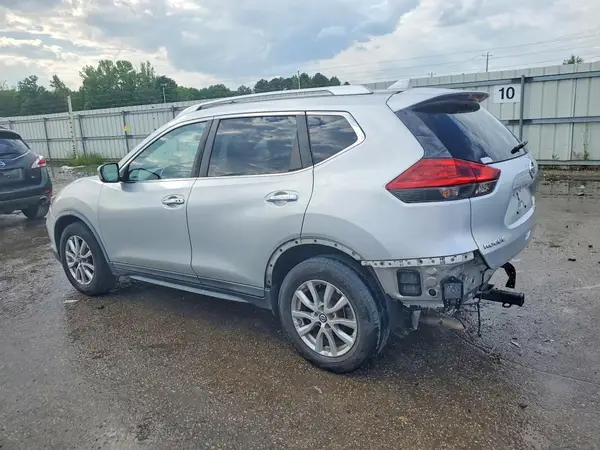 KNMAT2MT8JP537445 2018 NISSAN ROGUE - Image 2