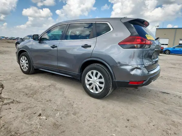 KNMAT2MT8JP542628 2018 NISSAN ROGUE - Image 2