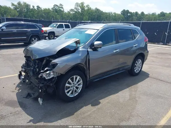 KNMAT2MT8JP544041 2018 NISSAN ROGUE - Image 2