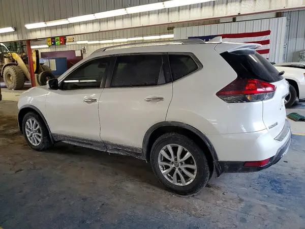 KNMAT2MT8JP547635 2018 NISSAN ROGUE - Image 2