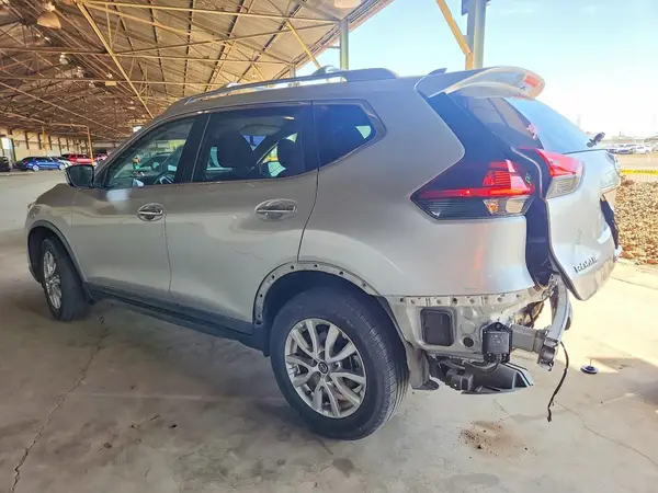 KNMAT2MT8JP548039 2018 NISSAN ROGUE - Image 2