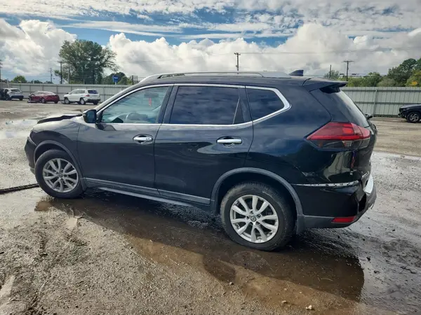 KNMAT2MT8JP548185 2018 NISSAN ROGUE - Image 2
