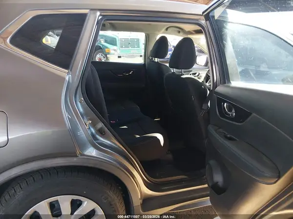KNMAT2MT8JP549451 2018 NISSAN ROGUE - Image 8
