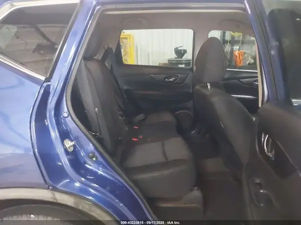 KNMAT2MT8JP553354 2018 NISSAN ROGUE - Image 8