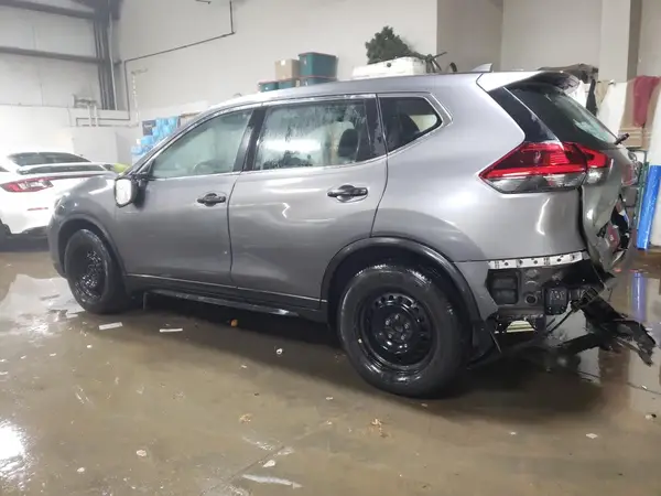 KNMAT2MT8JP555718 2018 NISSAN ROGUE - Image 2