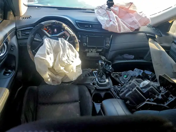 KNMAT2MT8JP559882 2018 NISSAN ROGUE - Image 8