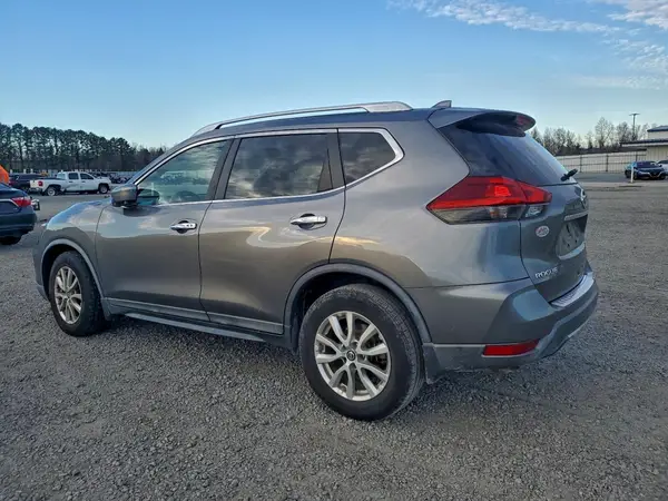 KNMAT2MT8JP562295 2018 NISSAN ROGUE - Image 2