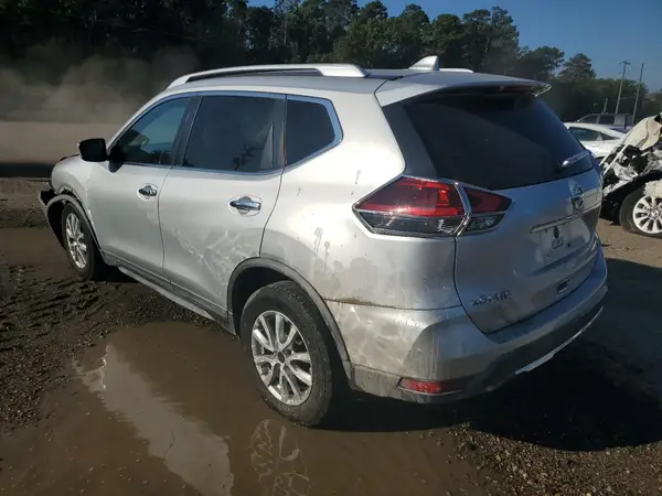 KNMAT2MT8JP563270 2018 NISSAN ROGUE - Image 2