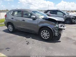 KNMAT2MT8JP567299 2018 NISSAN ROGUE
