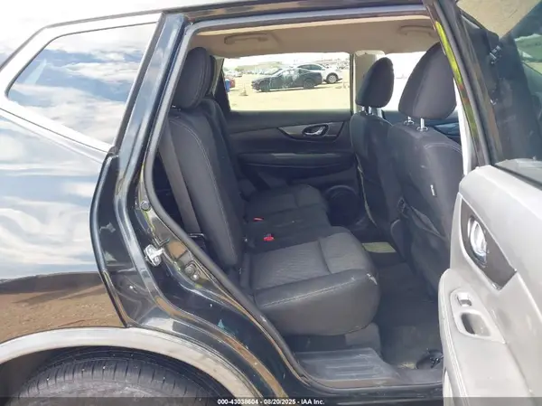 KNMAT2MT8JP568808 2018 NISSAN ROGUE - Image 8