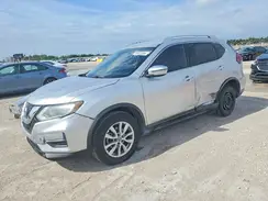 KNMAT2MT8JP569411 2018 NISSAN ROGUE