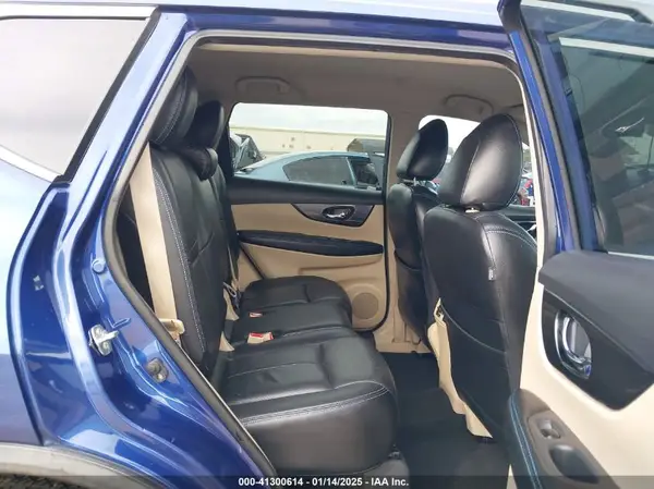 KNMAT2MT8JP574009 2018 NISSAN ROGUE - Image 8