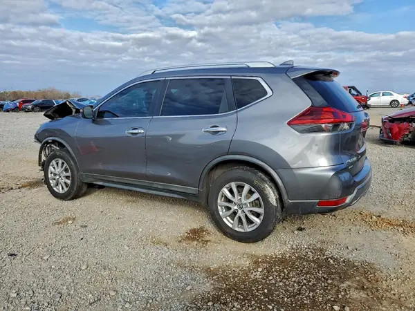 KNMAT2MT8JP574401 2018 NISSAN ROGUE - Image 2