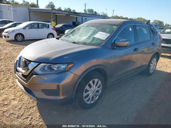 KNMAT2MT8JP578822 2018 NISSAN ROGUE - Image 2