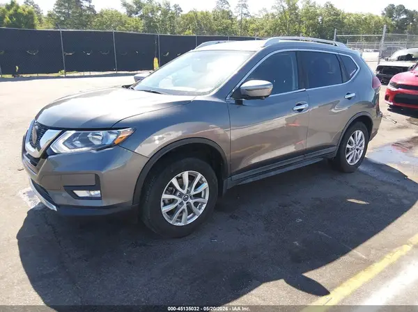 KNMAT2MT8JP580716 2018 NISSAN ROGUE - Image 2