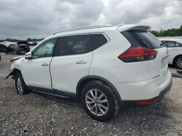 KNMAT2MT8JP583633 2018 NISSAN ROGUE - Image 2