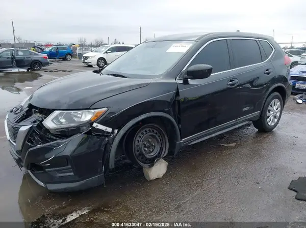 KNMAT2MT8JP584734 2018 NISSAN ROGUE - Image 2