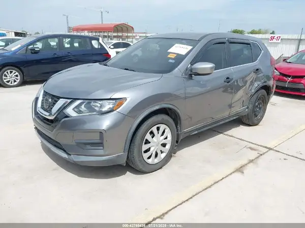 KNMAT2MT8JP585365 2018 NISSAN ROGUE - Image 2