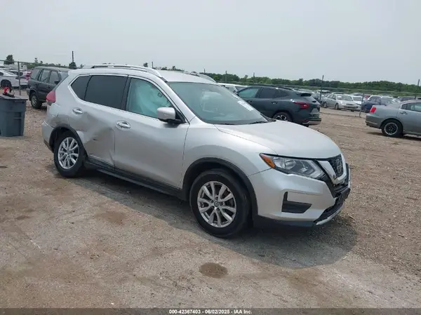 KNMAT2MT8JP585706 2018 NISSAN ROGUE - Image 1