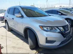 KNMAT2MT8JP588587 2018 NISSAN ROGUE