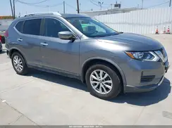 KNMAT2MT8JP588721 2018 NISSAN ROGUE