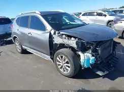KNMAT2MT8JP589125 2018 NISSAN ROGUE