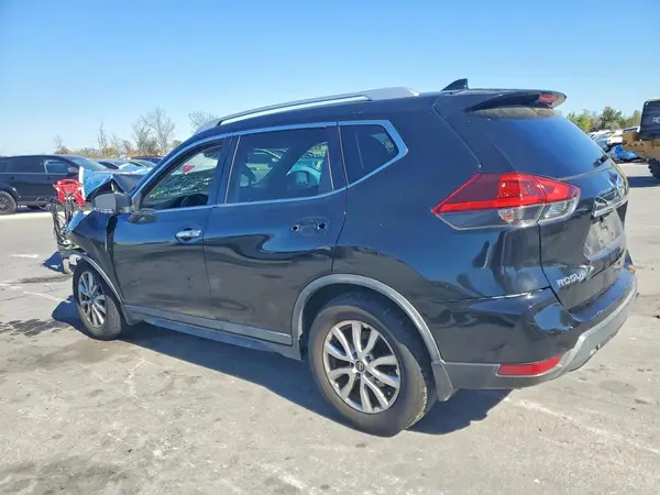 KNMAT2MT8JP590467 2018 NISSAN ROGUE - Image 2