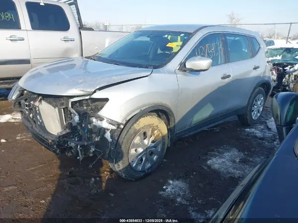 KNMAT2MT8JP594891 2018 NISSAN ROGUE - Image 2