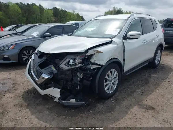 KNMAT2MT8JP597774 2018 NISSAN ROGUE - Image 2