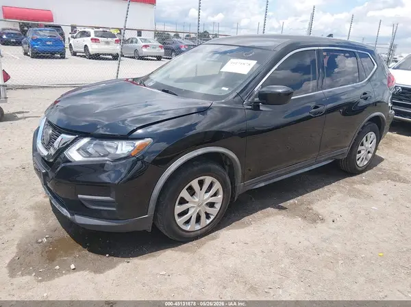 KNMAT2MT8JP601421 2018 NISSAN ROGUE - Image 2