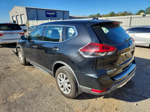 KNMAT2MT8JP601578 2018 NISSAN ROGUE - Image 2