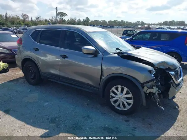 KNMAT2MT8JP602018 2018 NISSAN ROGUE - Image 1