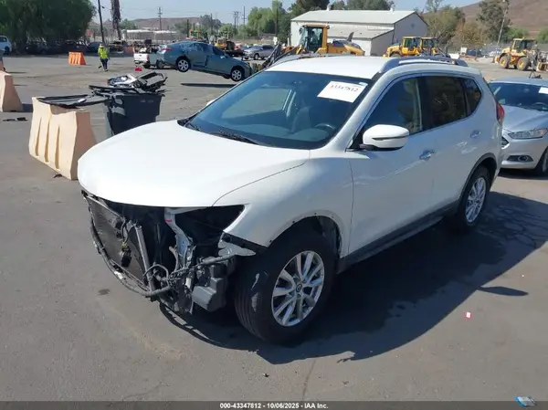 KNMAT2MT8JP603668 2018 NISSAN ROGUE - Image 2