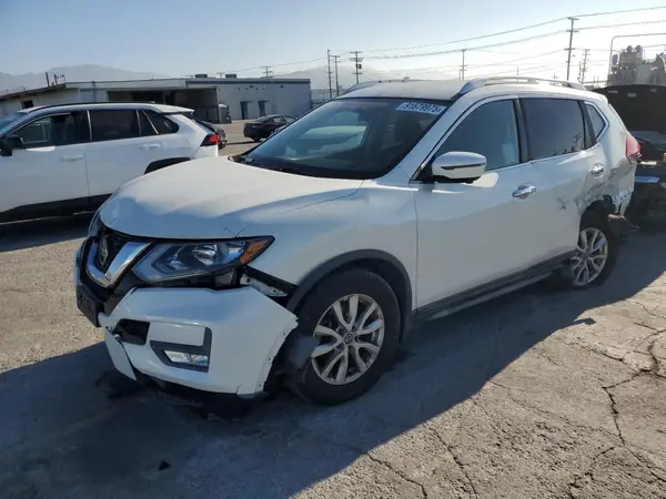KNMAT2MT8JP604531 2018 NISSAN ROGUE - Image 1