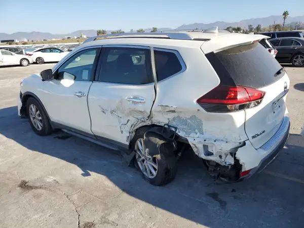 KNMAT2MT8JP604531 2018 NISSAN ROGUE - Image 2