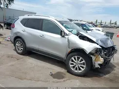 KNMAT2MT8JP605050 2018 NISSAN ROGUE