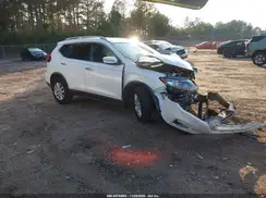 KNMAT2MT8JP607011 2018 NISSAN ROGUE