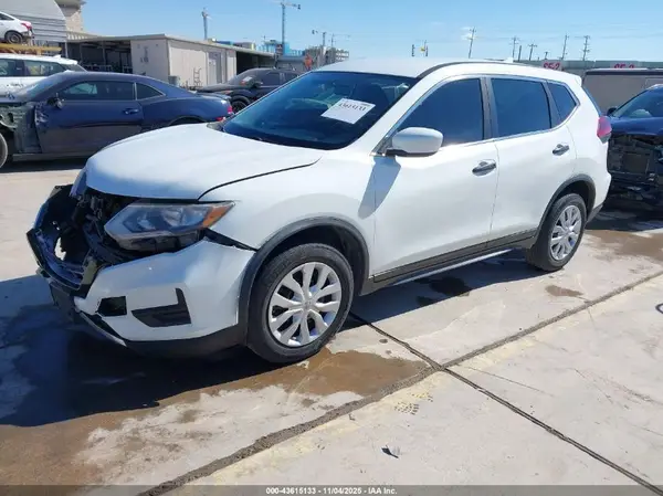 KNMAT2MT8JP619692 2018 NISSAN ROGUE - Image 2