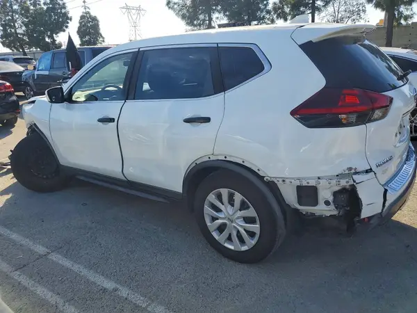 KNMAT2MT8JP620051 2018 NISSAN ROGUE - Image 2