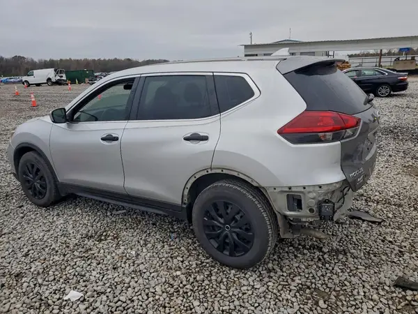 KNMAT2MT8JP620910 2018 NISSAN ROGUE - Image 2