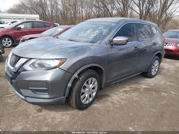 KNMAT2MT8JP620924 2018 NISSAN ROGUE - Image 2