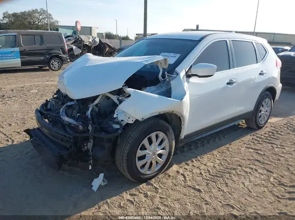 KNMAT2MT8KP522302 2019 NISSAN ROGUE - Image 2